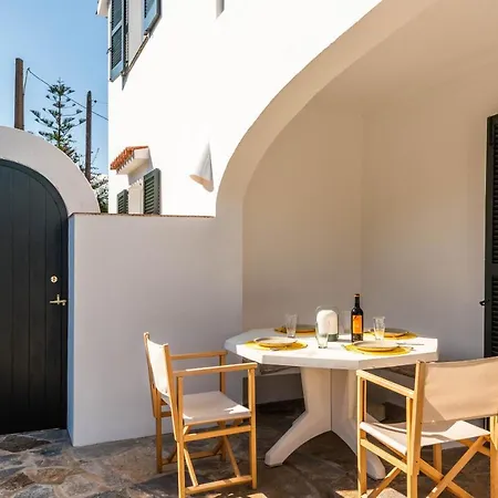 Casa Esquinera - En Trebaluger * Es Castell (Menorca)